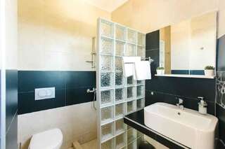 Гостевой дом Apartments and rooms Villa Santa Vita Петровац Четырехместный номер Делюкс-4