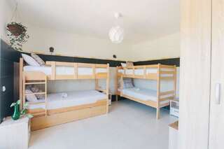 Гостевой дом Apartments and rooms Villa Santa Vita Петровац Четырехместный номер Делюкс-7